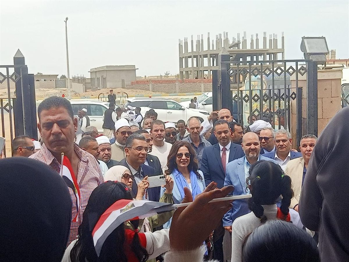 وزيرة الثقافة في شلاتين