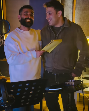 من الاستوديو.. لقطات من كواليس تسجيل أغنية بينسوا إزاي لـ أحمد سعد