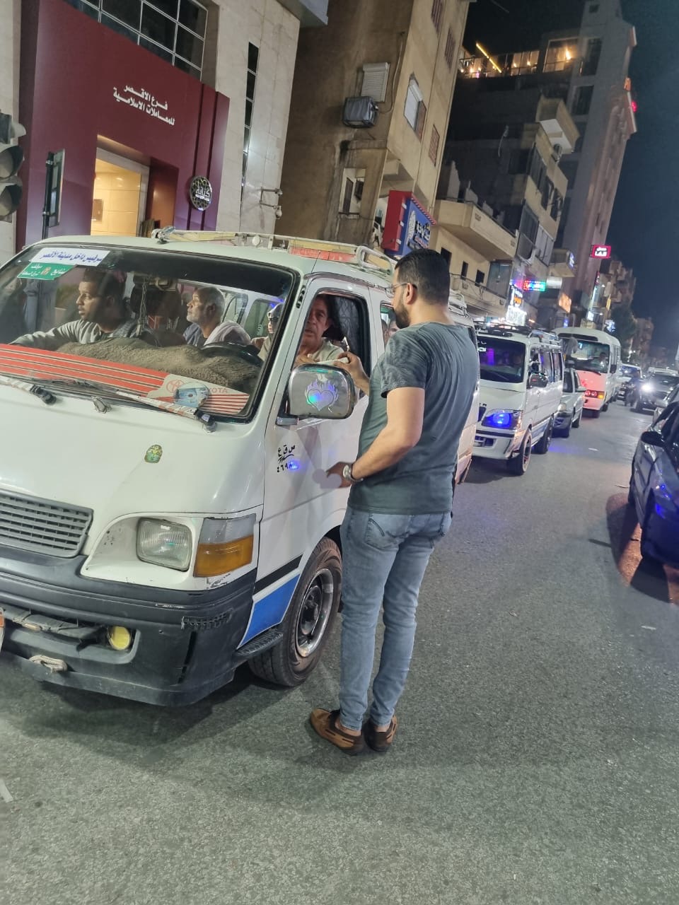 حملات على سيارات السيرفيس