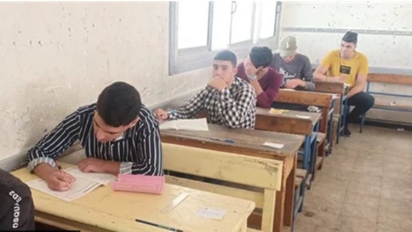 امتحانات الدبلومات الفنية