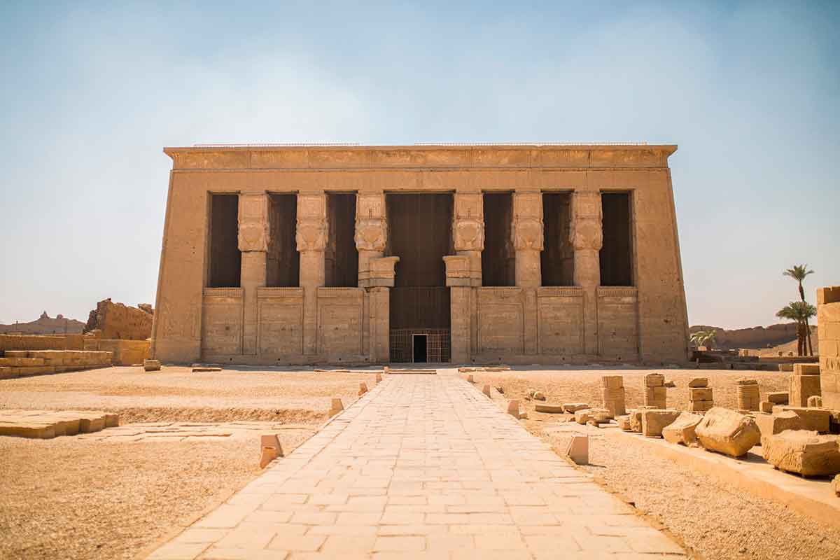 &nbsp; إدراج معبد دندرة ومنازل رشيد التاريخية على قائمة التراث الثقافي في العالم الإسلامي