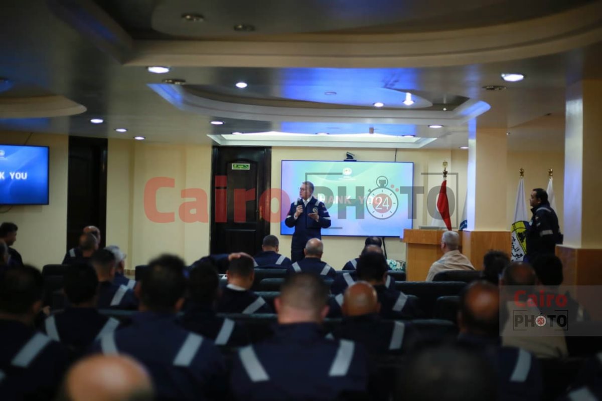 وزير البترول - تفقد مشروع مليحة في الصحراء الغربية
