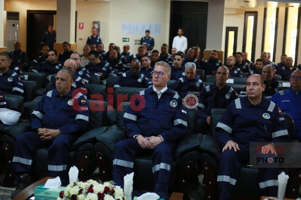 وزير البترول - تفقد مشروع مليحة في الصحراء الغربية