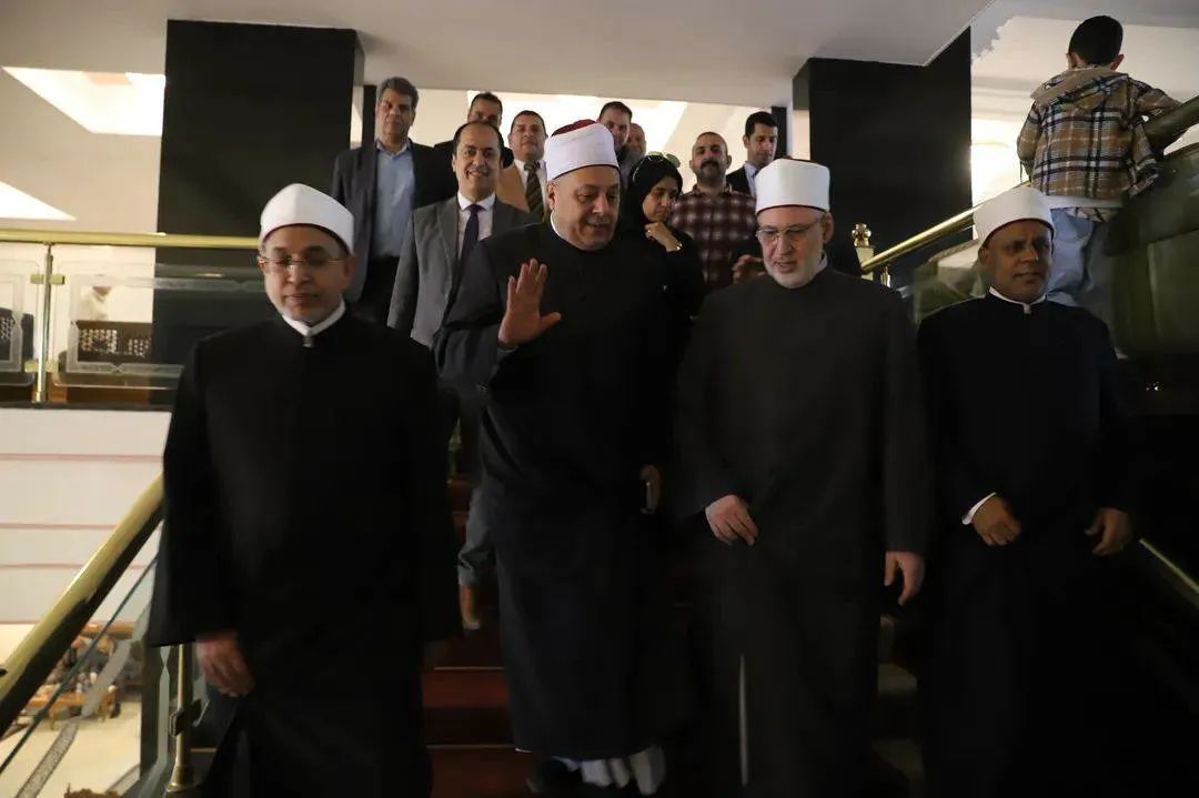 التصفيات النهائية لمسابقة رواد العربية