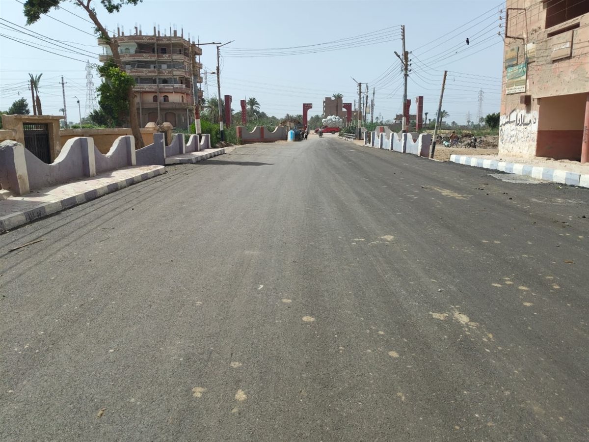 &nbsp;رصف طريق بنجا – طهطا