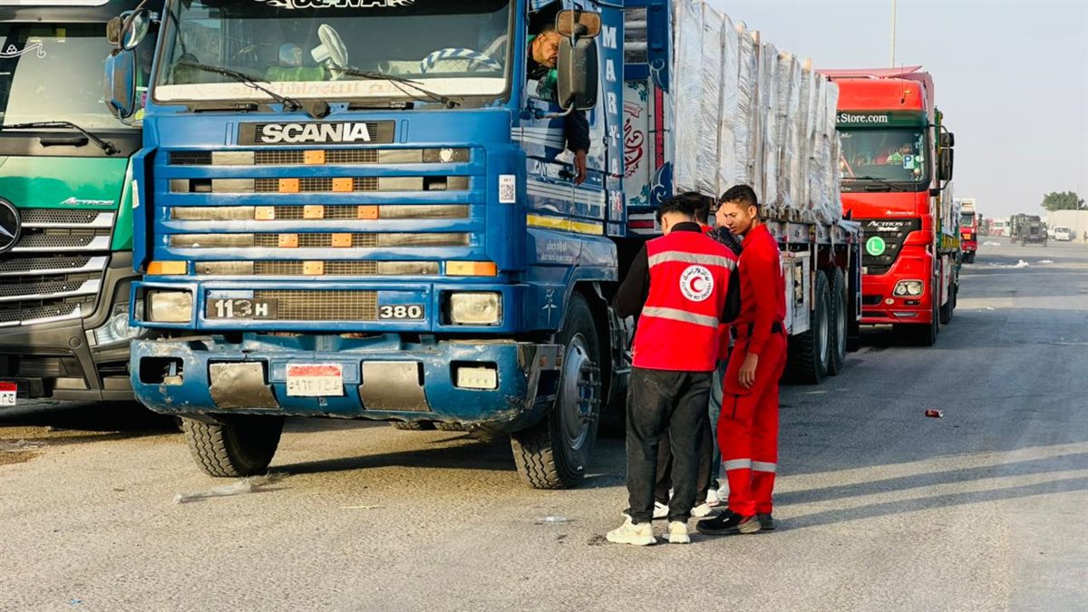 المساعدات الإنسانية في معبر رفح البري