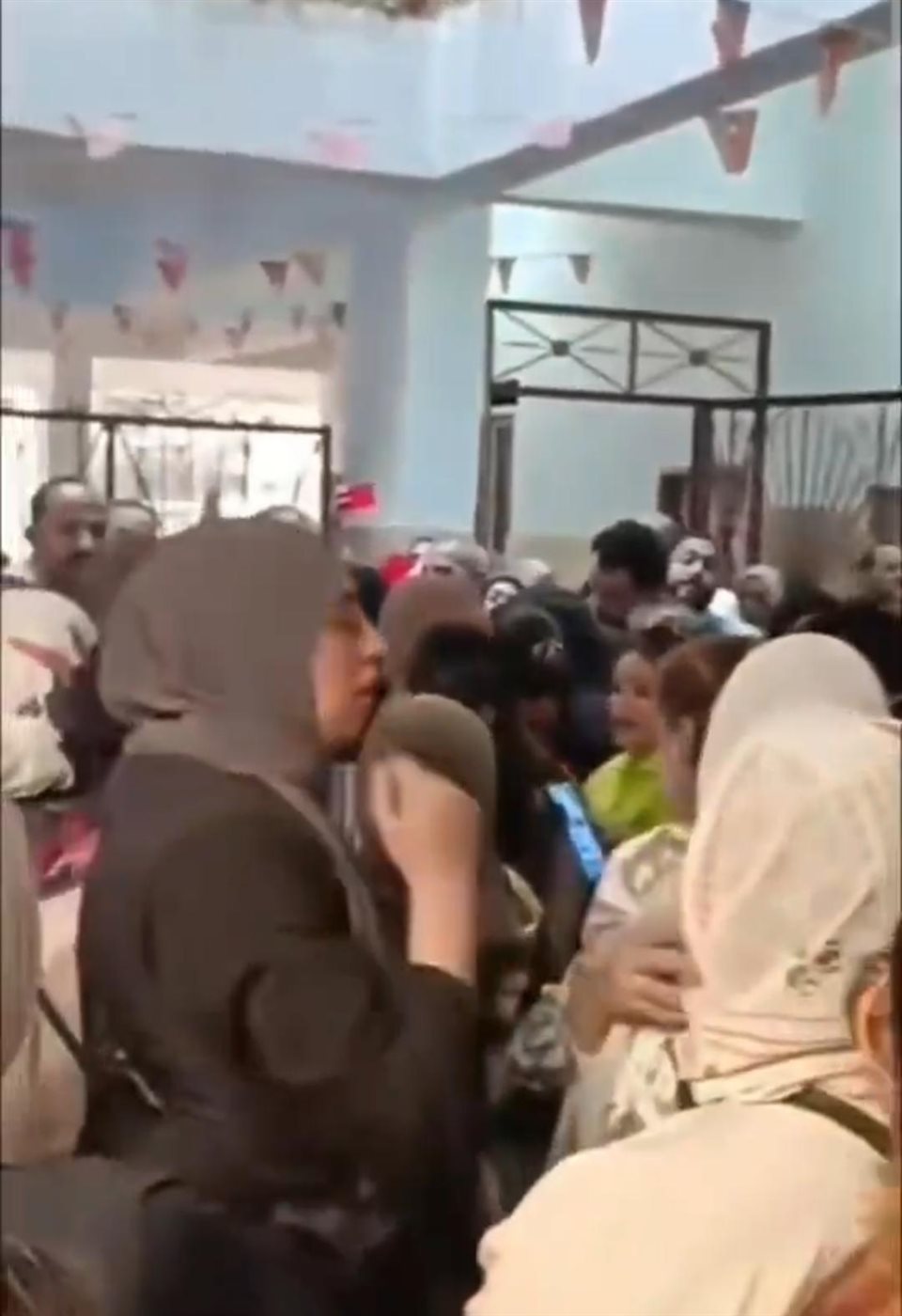 جانب من الفيديو المتداول&nbsp;