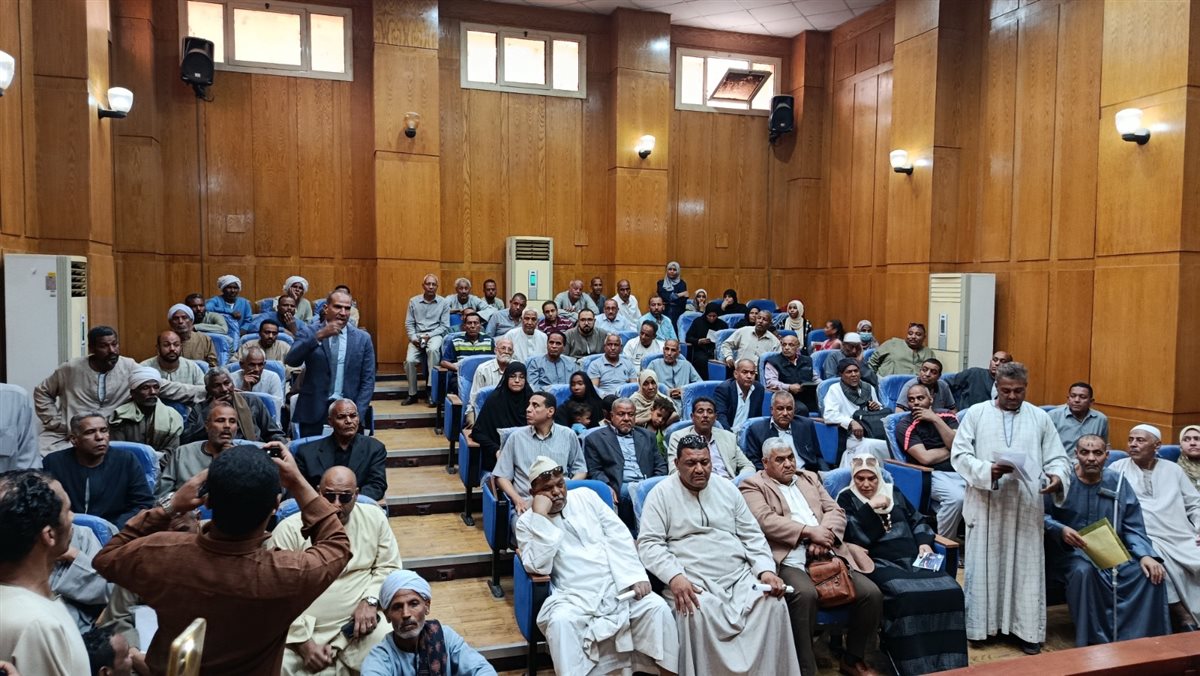 محافظ الأقصر في لقاء مفتوح مع أهالي إسنا&nbsp;