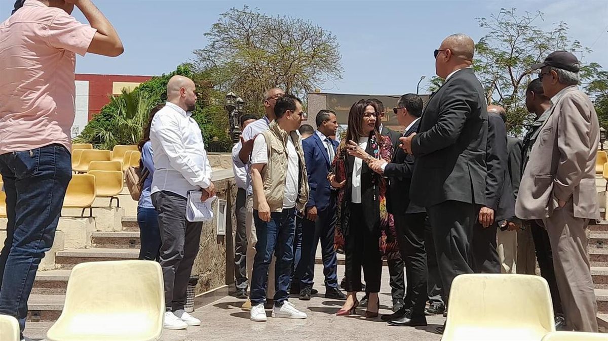 لقطات من جولة وزيرة الثقافة في أسوان