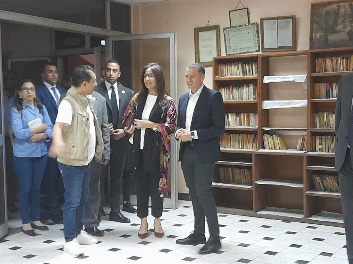 جولة وزيرة الثقافة في قصر العقاد بـ أسوان