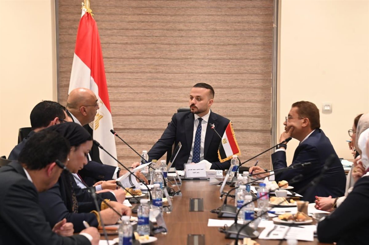 لجنة المشروعات برئاسة محمد الجارحي تطالب بتركيز الدعم على القطاعات الإنتاجية ذات الأولوية لتقليل الواردات وتعميق التصنيع