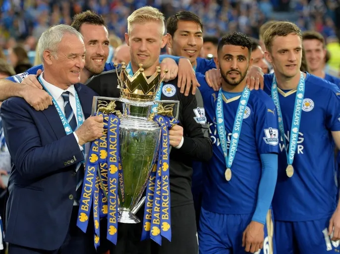 ليستر سيتي رفقة لقب الدوري الإنجليزي الممتاز في عام 2016
