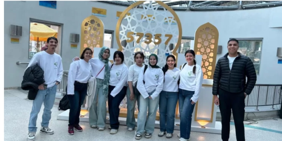 طلاب إعلام جامعة القاهرة