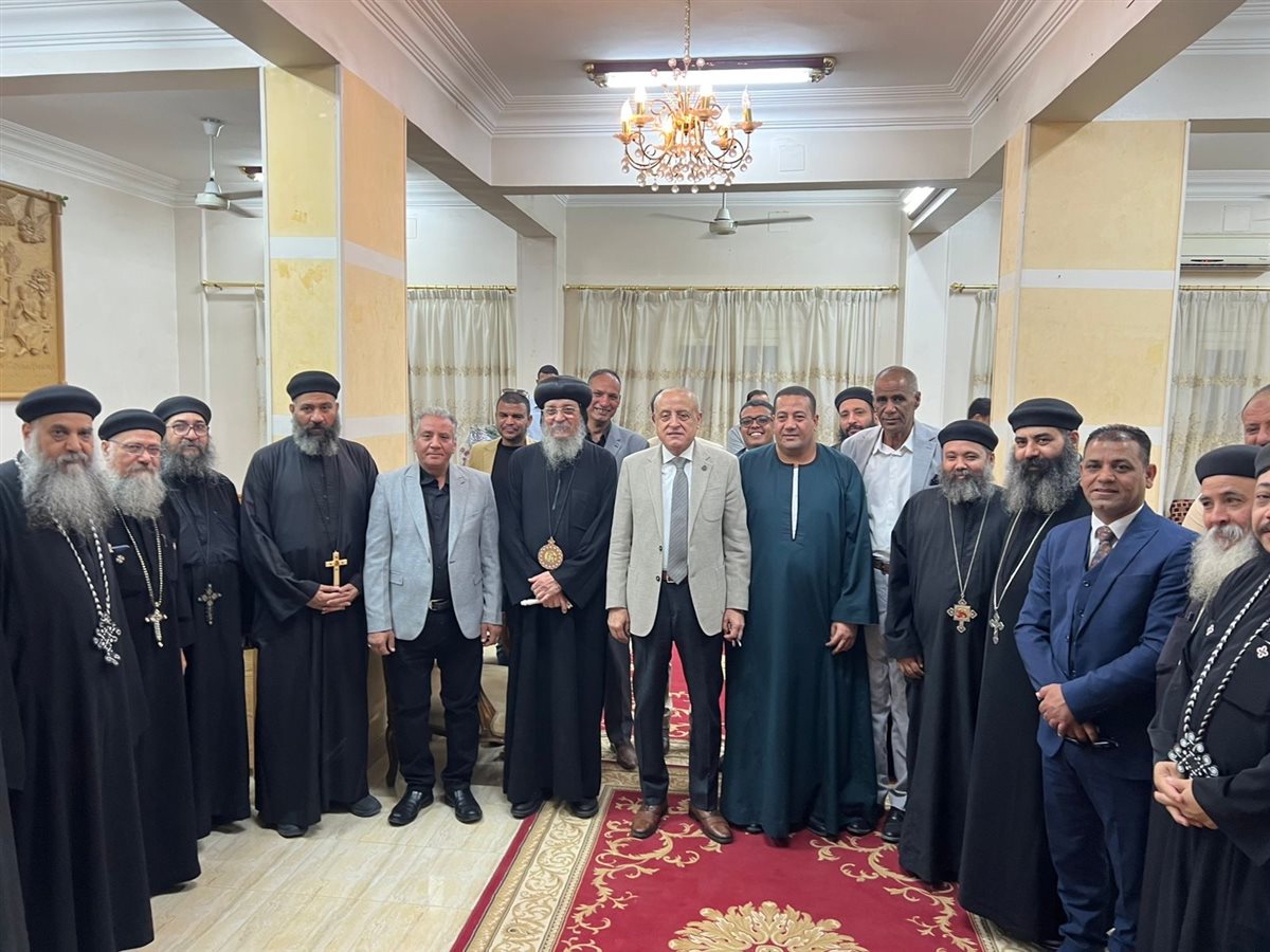 محافظ الأقصر يزور كنيسة الشهيد مارجرجس بأرمنت&nbsp;