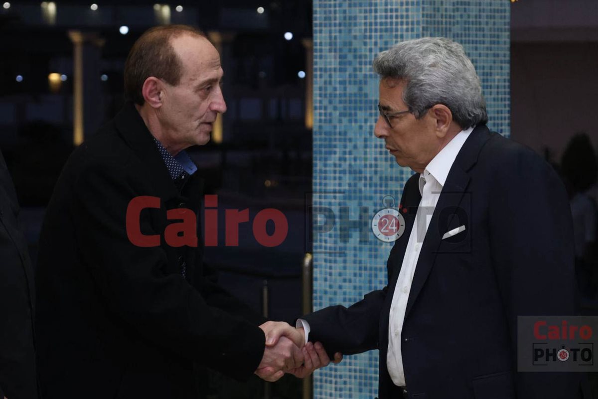 محمود سعد في عزاء والد منة شلبي