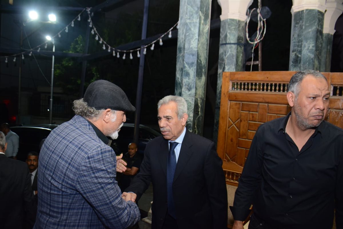 نقيب التشكيليين يؤدي واجب العزاء