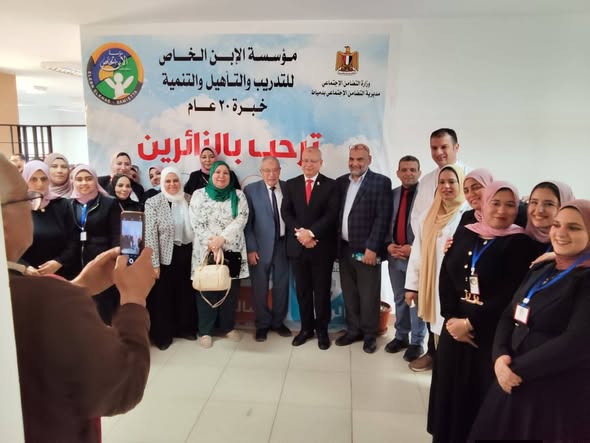 قافلة طب بنات الأزهر بدمياط تكشف على 700حالة وتصرف العلاج مجانًا