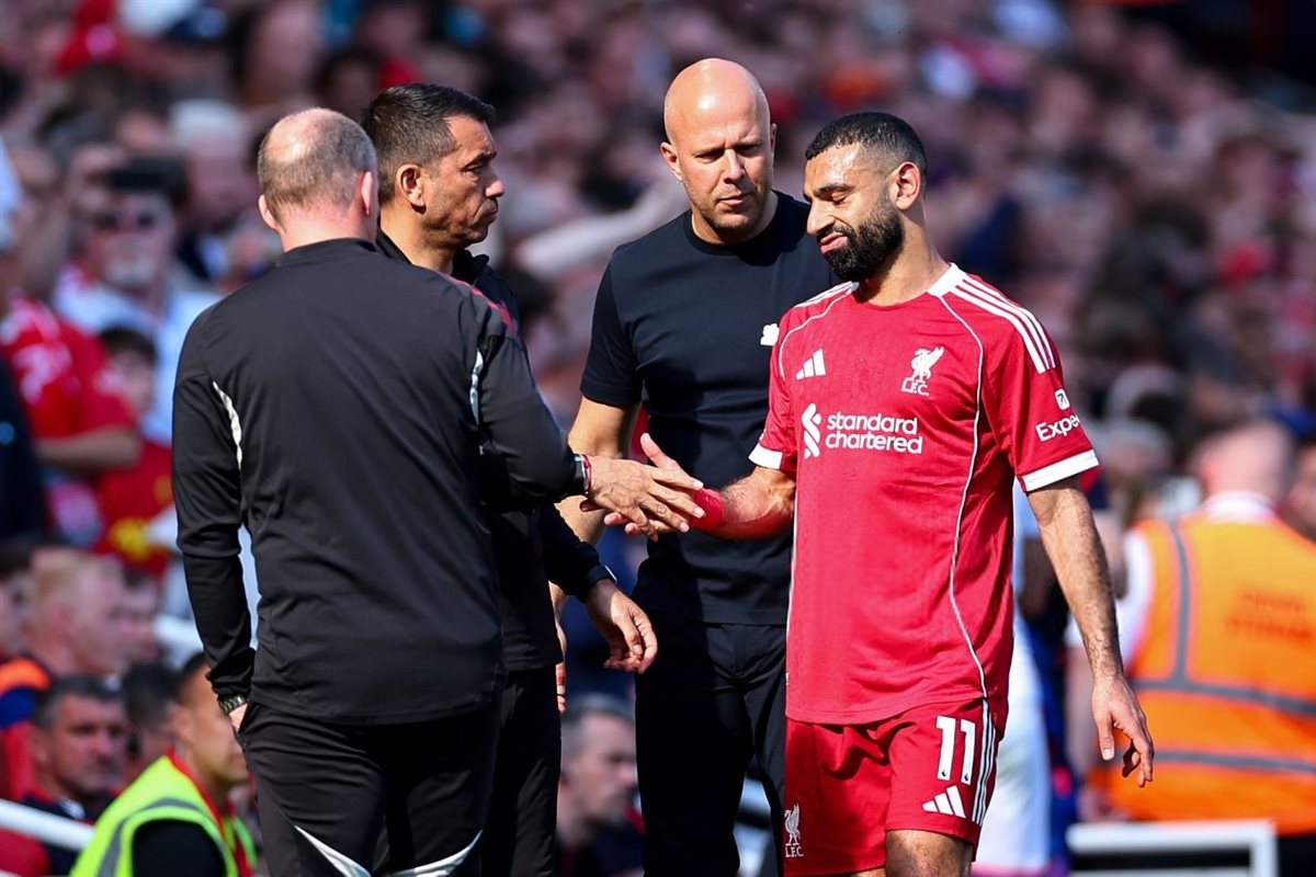 إصابة محمد صلاح في مباراة ليفربول وكريستال بالاس في الجولة 34 لمسابقة الدوري الإنجليزي الممتاز 2025 - 2026