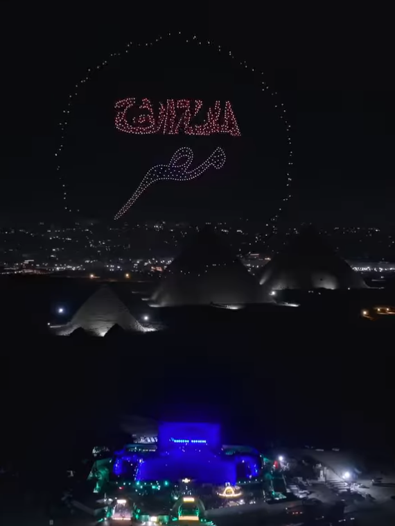 من تنظيم عمرو منسي وبحضور الهضبة.. حضور جماهيري ضخم في أولى ليالي مهرجان زامنا في الأهرامات