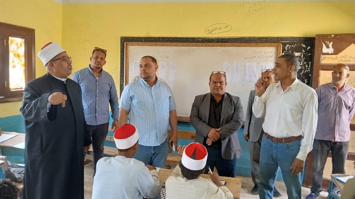 جولة وكيل منطقة الأقصر الازهرية لتفقد الامتحانات&nbsp;