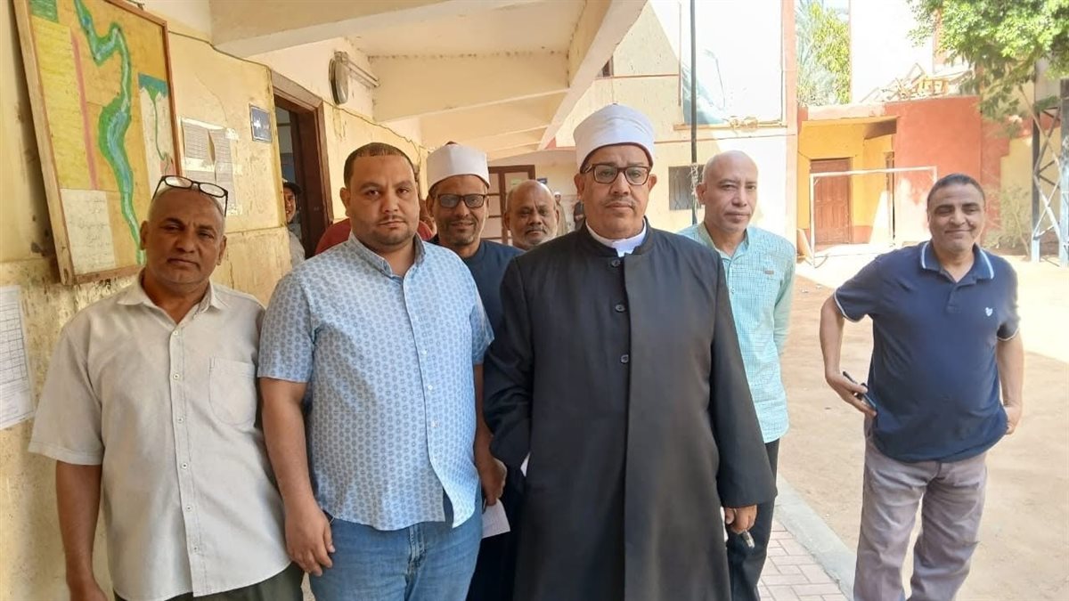 جولة وكيل منطقة الأقصر الازهرية لتفقد الامتحانات&nbsp;