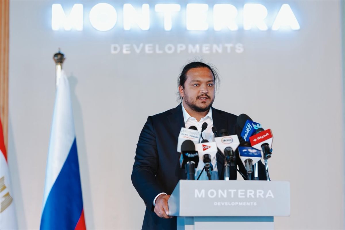 السيد Maxim الشريك والمؤسس المشارك