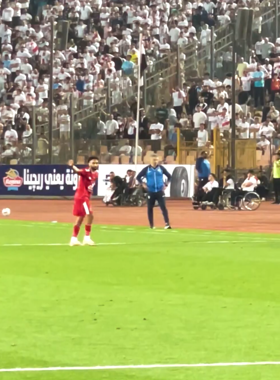 <strong>&nbsp;على طريقة أبو تريكة.. تحية حسين الشحات لـ جمهور الأهلي في مباراة القمة ضد الزمالك</strong>