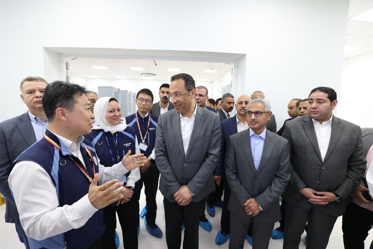 وزير الاتصالات يتفقد عدد من مشروعات الاتصالات وتكنولوجيا المعلومات والبريد بمحافظة بني سويف