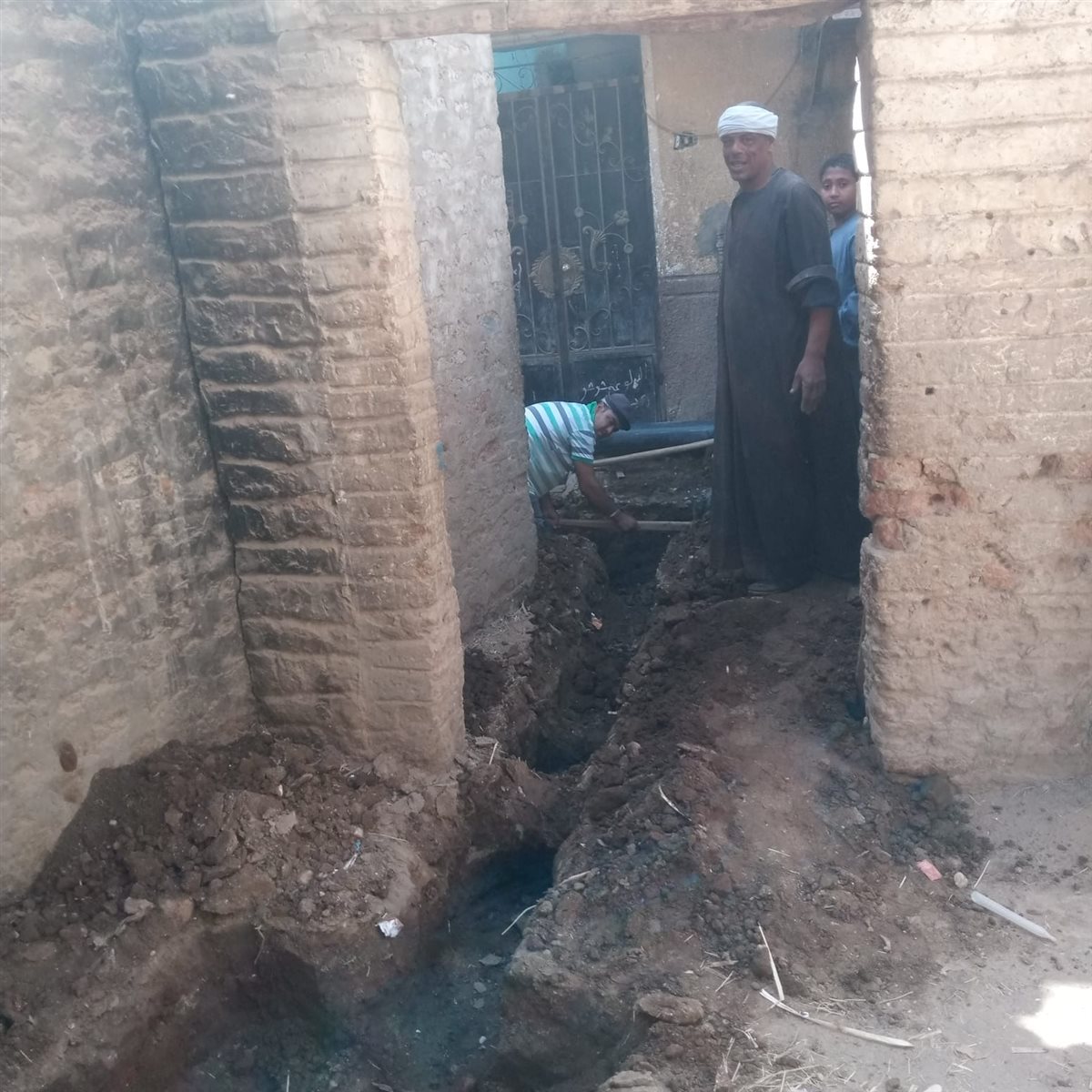 استئناف أعمال الصرف الصحي بالزينية&nbsp;