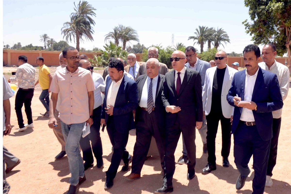 جولة محافظ الأقصر بالقرنة