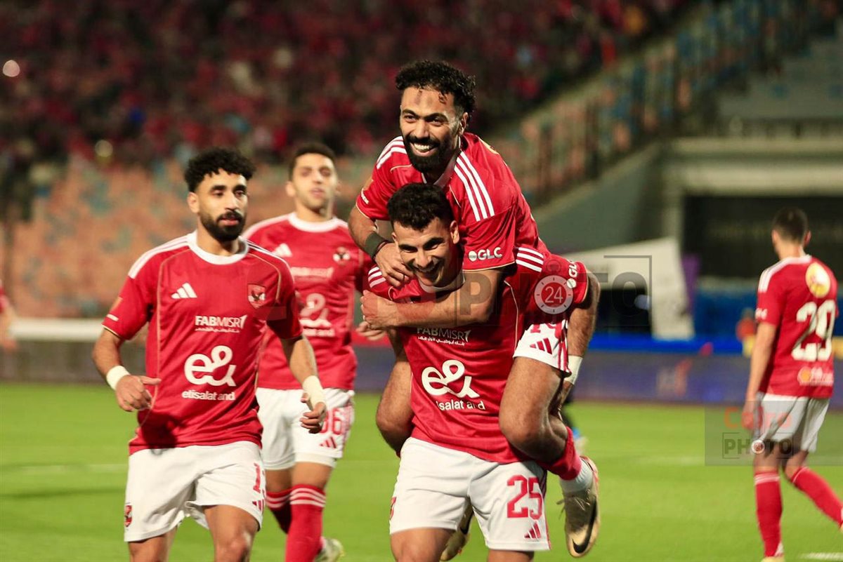 لقطات من احتفال زيزو والشحات بالهدف الثاني في مباراة إنبي&nbsp;