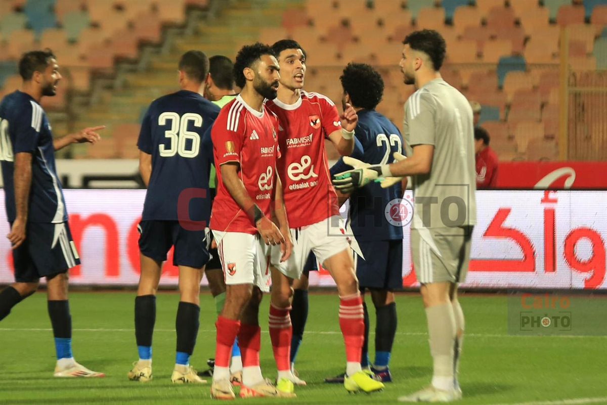 لقطات من احتفال زيزو والشحات بالهدف الثاني في مباراة إنبي&nbsp;