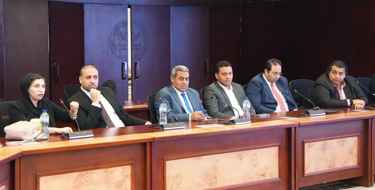 اجتماع رئيس الهيئة مع الخبراء الاكتواريين المصريين