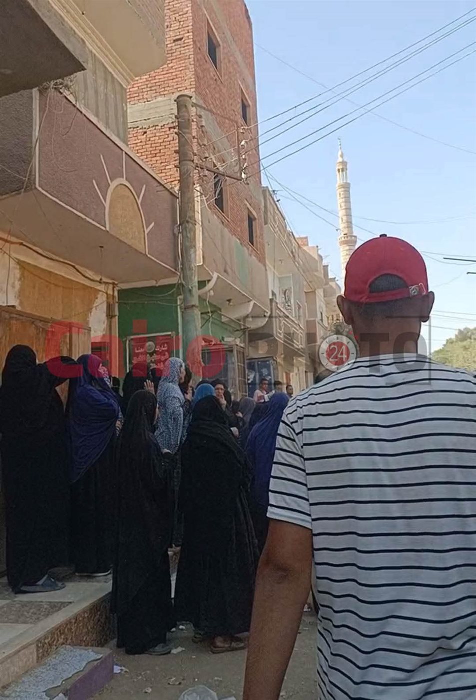 تشيع جثمان والد محمد شحاتة لاعب الزمالك في مسقط رأسه بالمنيا