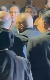 منهم أنغام وتامر عاشور.. نجوم الغناء يقدمون واجب العزاء في هاني شاكر