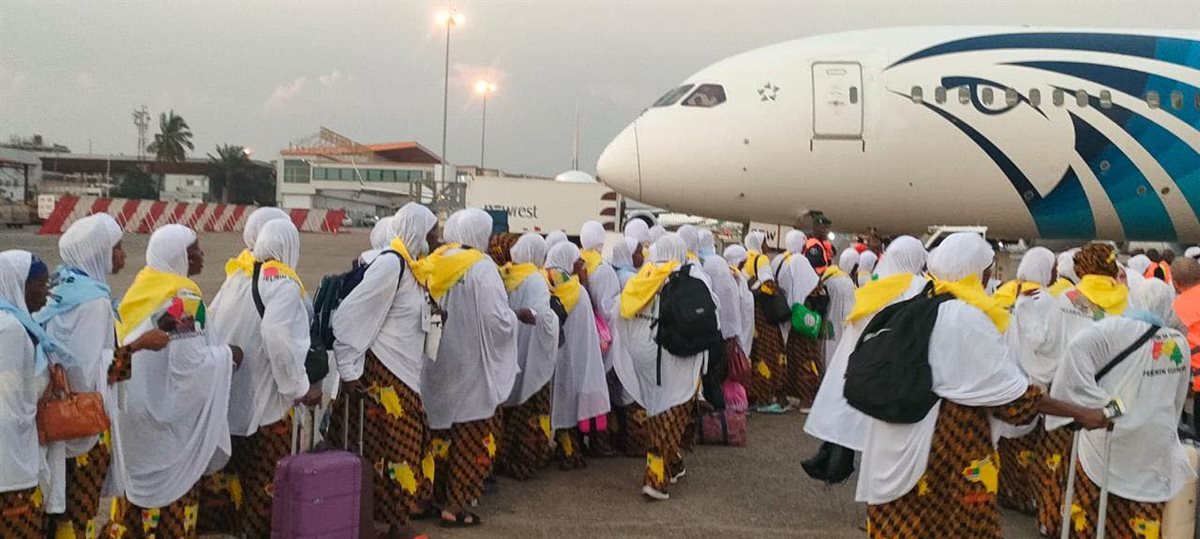 مصر للطيران تنقل 9150 حاجًا من حجاج دول غينيا كوناكري ومالي وفلسطين إلي الأراضي المقدسة