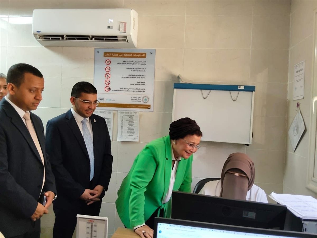 نائب وزير الصحة تزور وحدة طب أسرة العوامية بالأقصر&nbsp;
