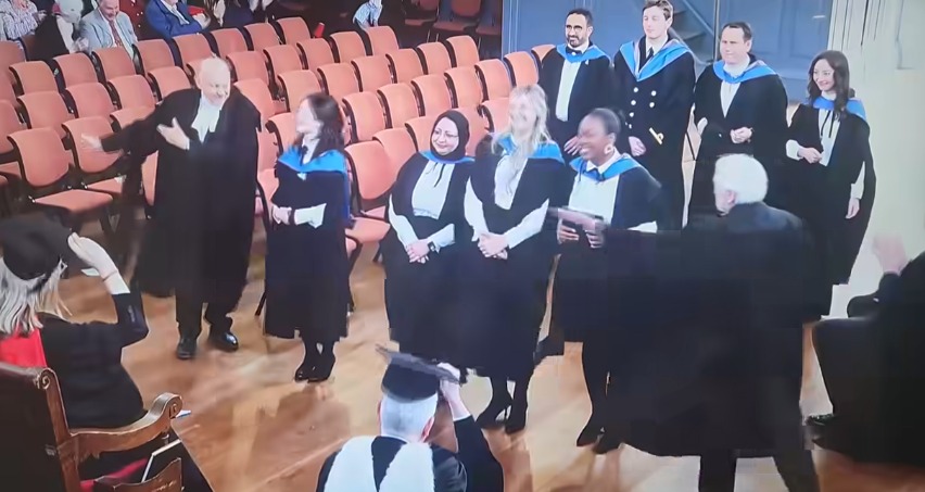 هبة راشد رئيس مجلس أمناء مؤسسة مرسال تحصل على الماجستير من جامعة أكسفورد