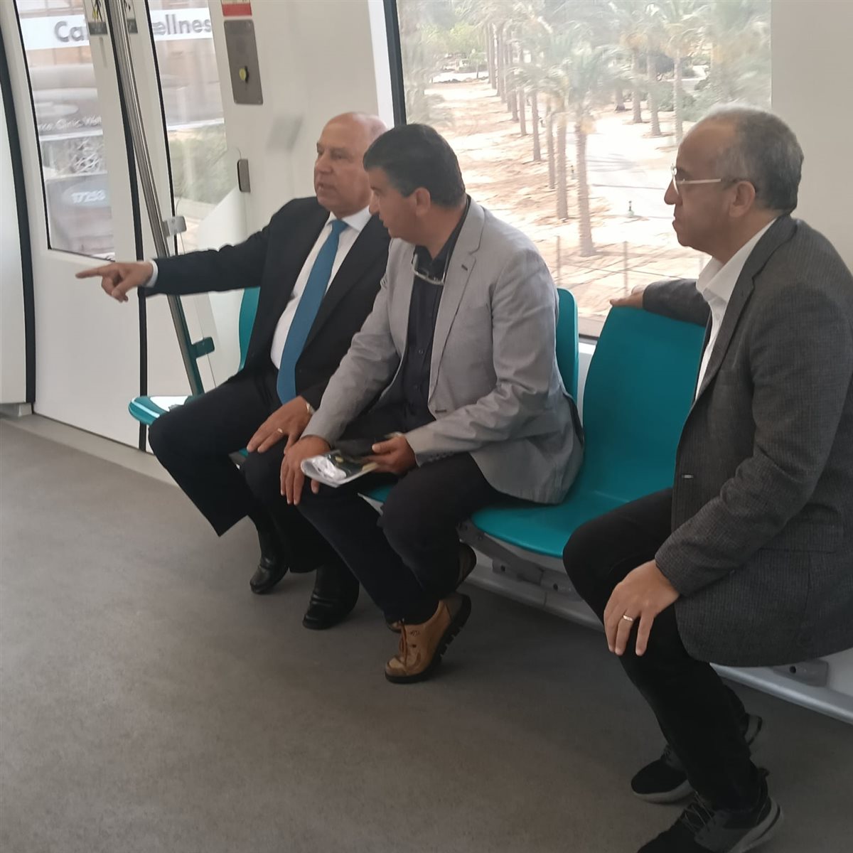 اسقلال وزير النقل لقطار المونوريل صباح اليوم
