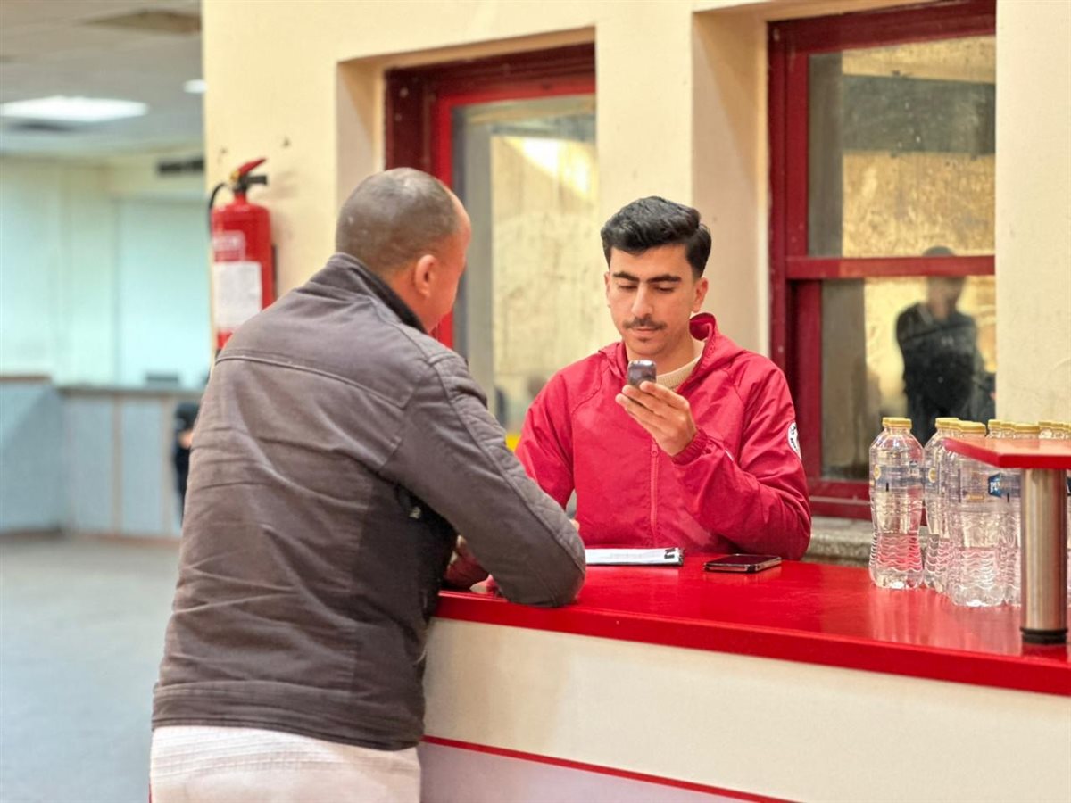الهلال الأحمر المصري يستقبل دفعة جديدة من مصابي غزة&nbsp;