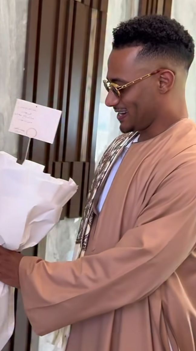 محمد رمضان يظهر بجلباب صعيدي &nbsp;قبل حضوره عرض فيلم أسد في العراق ويٌعلق: العيد الرسمي