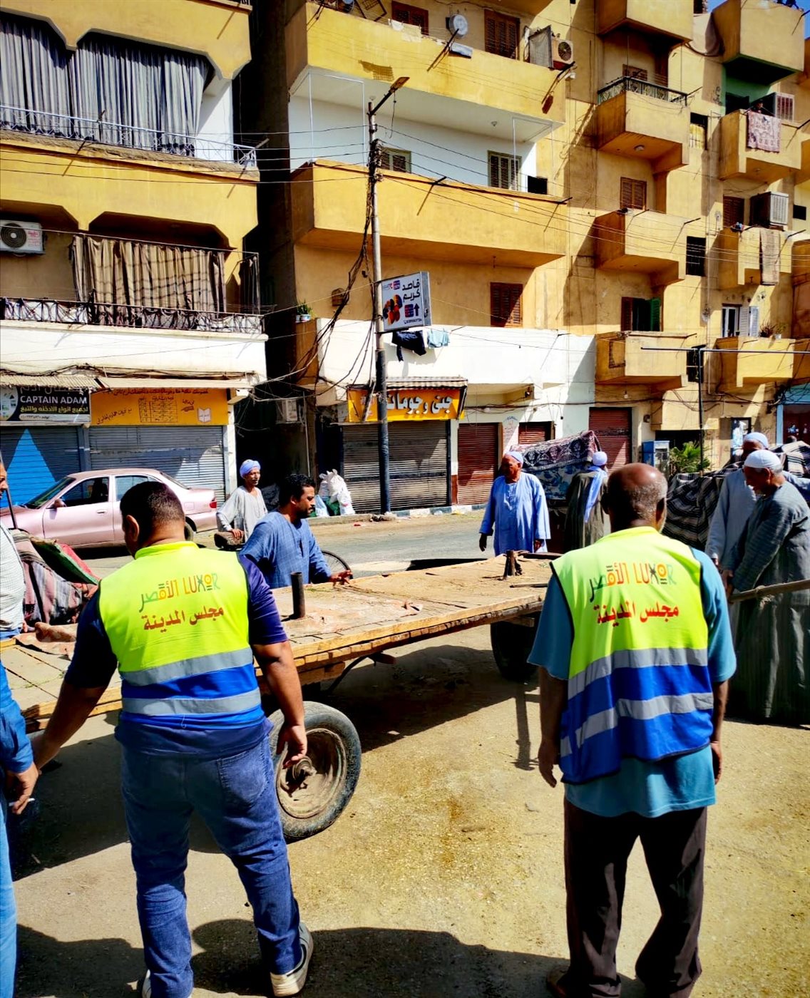 حملات لفرض الإنضباط بأسواق وشوارع الأقصر