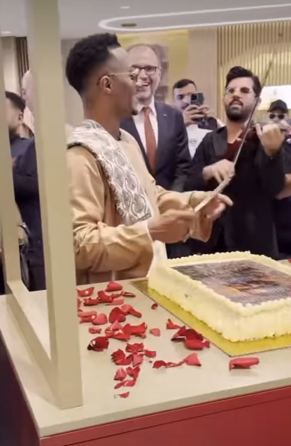 لقطات من احتفال أهل العراق بعيد ميلاد الفنان محمد رمضان