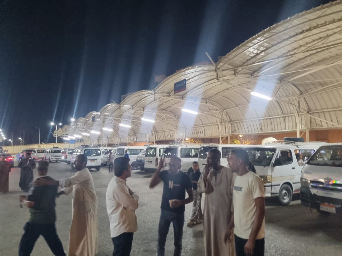 انتظام حركة المواقف في العيد بالأقصر&nbsp;