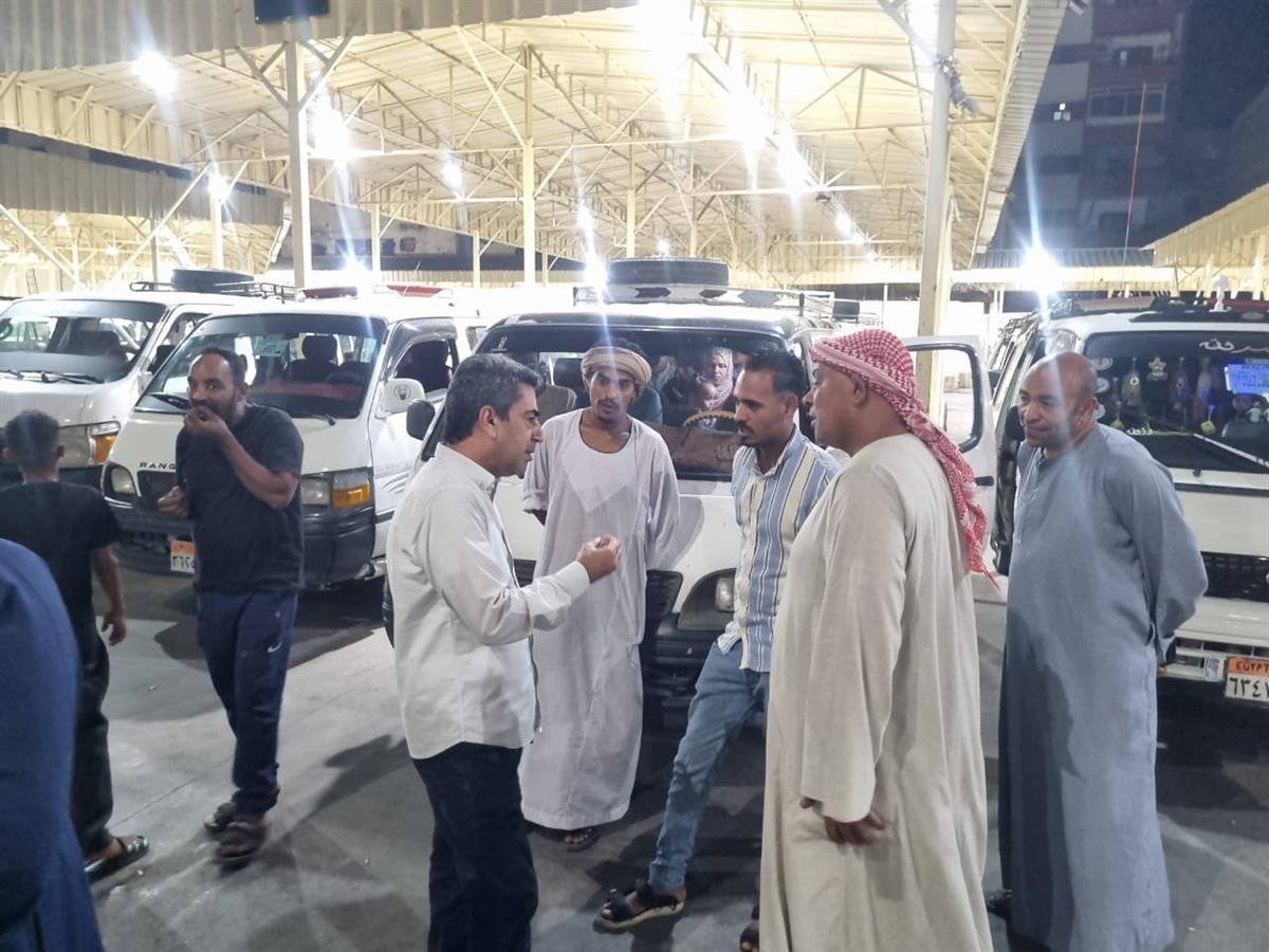 انتظام حركة المواقف في العيد بالأقصر&nbsp;