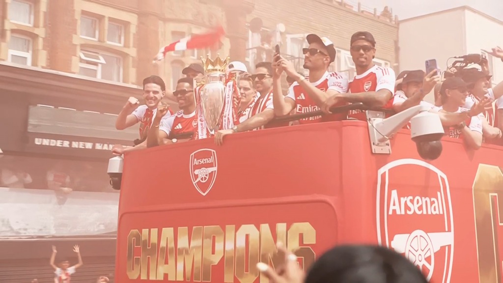 احتفالات أرسنال بلقب الدوري