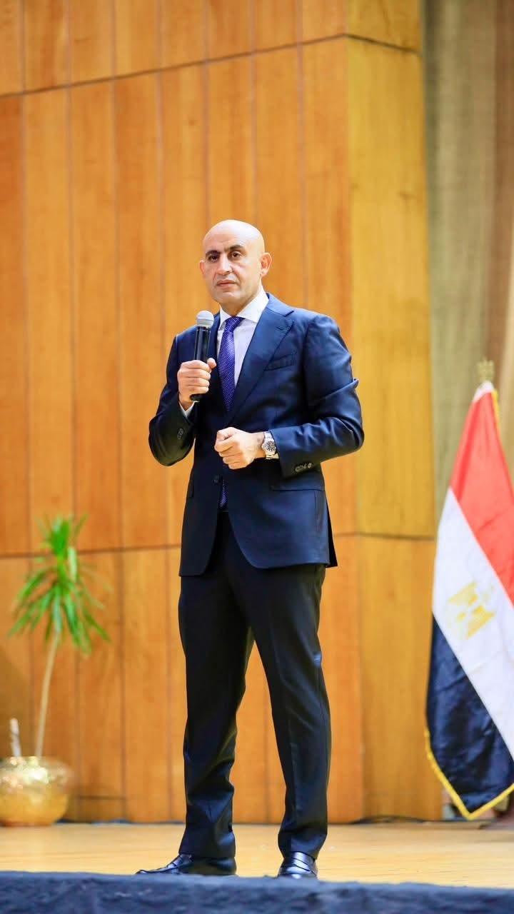 وزير التربية والتعليم محمد عبداللطيف