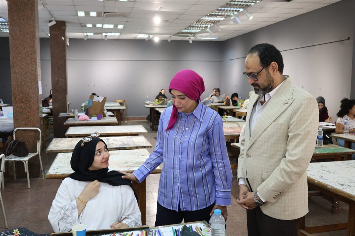رئيس جامعة الأقصر تتابع سير الإمتحانات&nbsp;