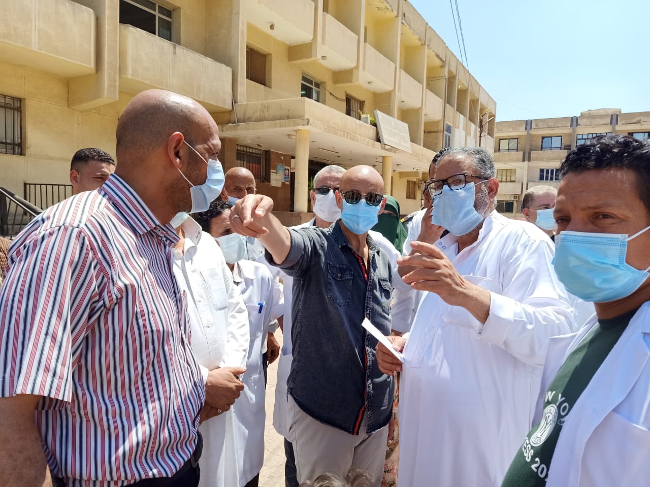 زيارة وكيل وزارة الصحة بالشرقية لمستشفى الحسينية 05