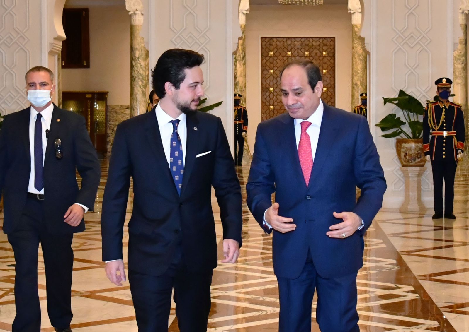 الرئيس عبد الفتاح السيسي مع لي عهد المملكة الأردنية الهاشمية